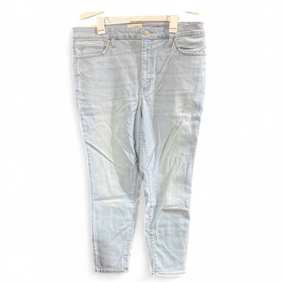 Universal Thread Denim - Size 17S Universal Thread Light Blue High Rise Skinny Jeans
